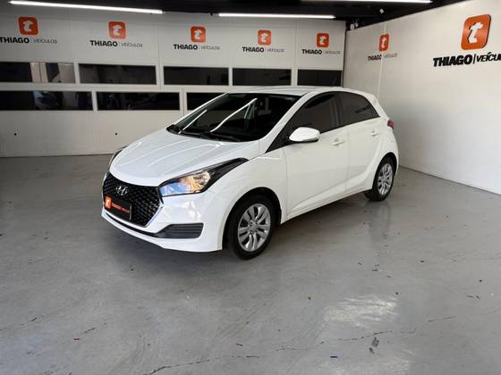 HYUNDAI HB20 1.6 COMFORT PLUS 16V FLEX 4P AUTOMÁTICO
